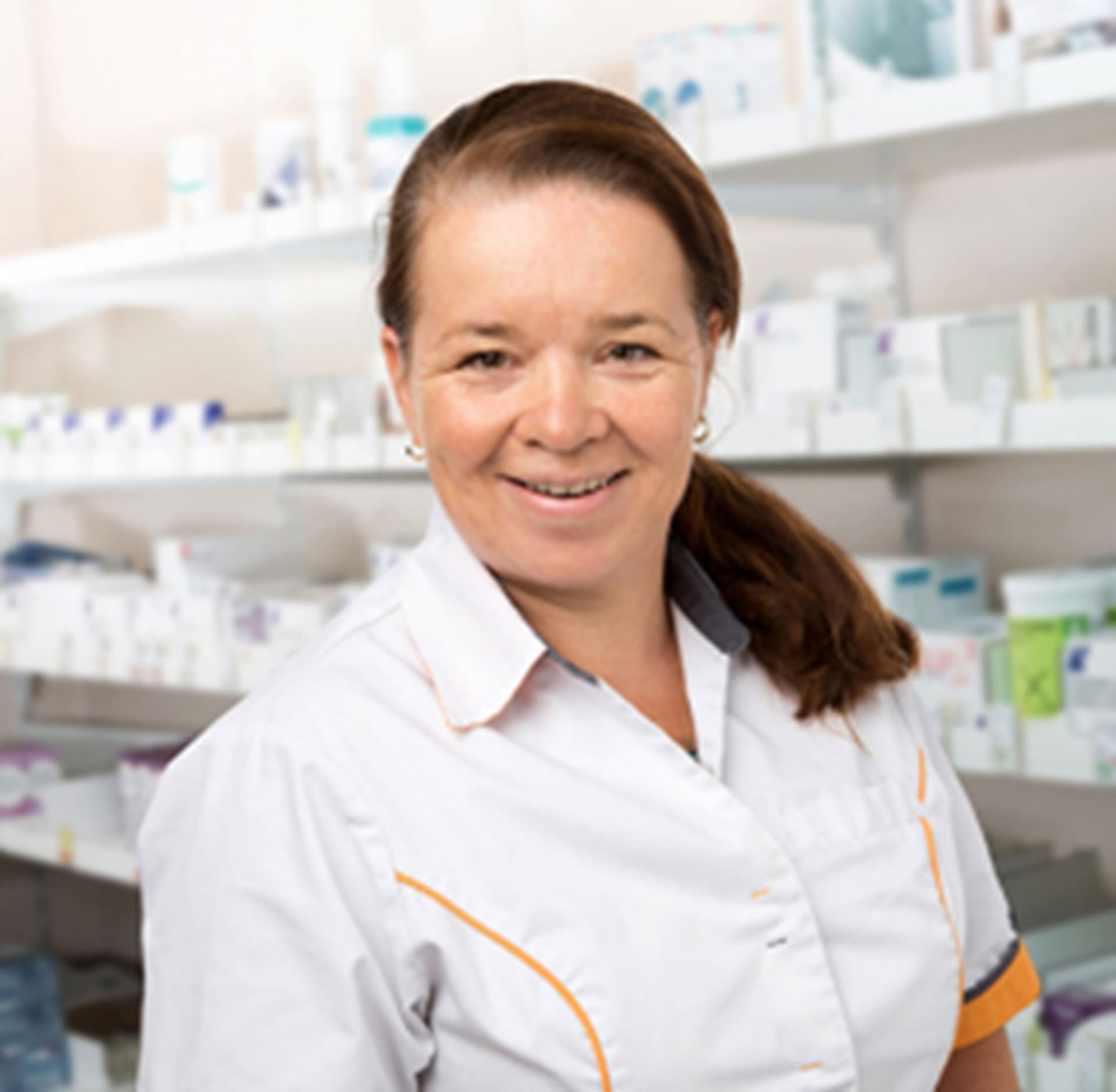 Esther, paraveterinair